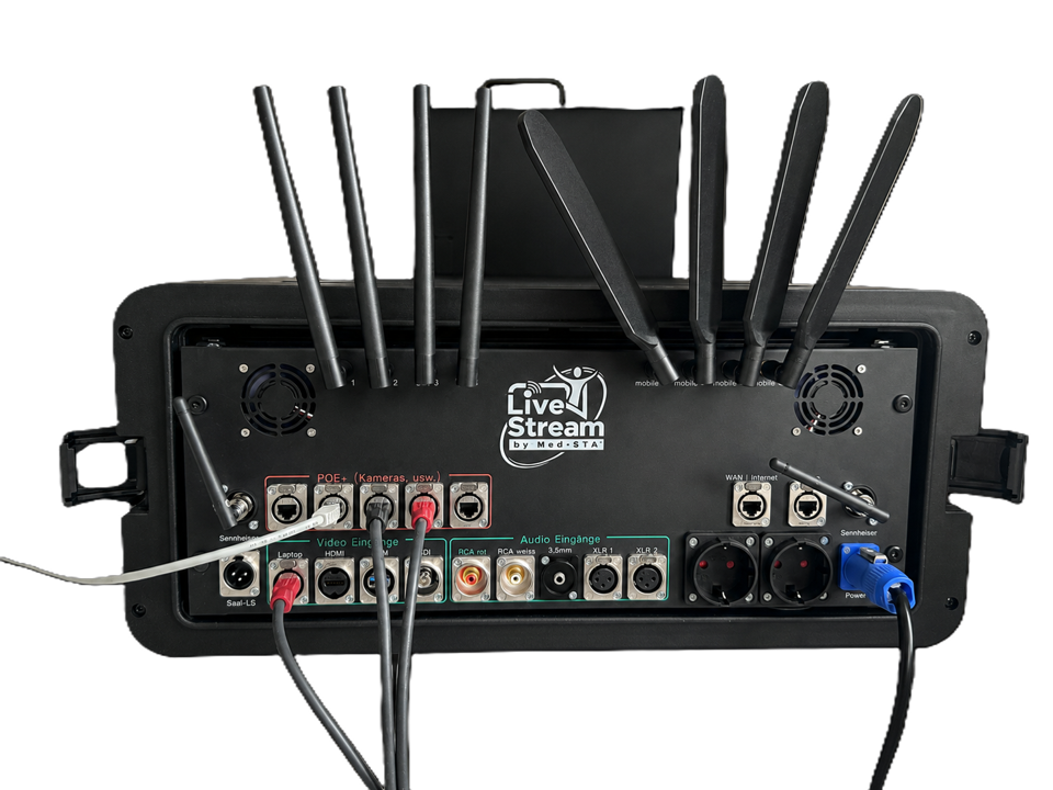 Mobiles Livestreaming-System von Med-STA mit Anschlüssen für Kameras, Ton, Netzwerk und Streaming-Technik.